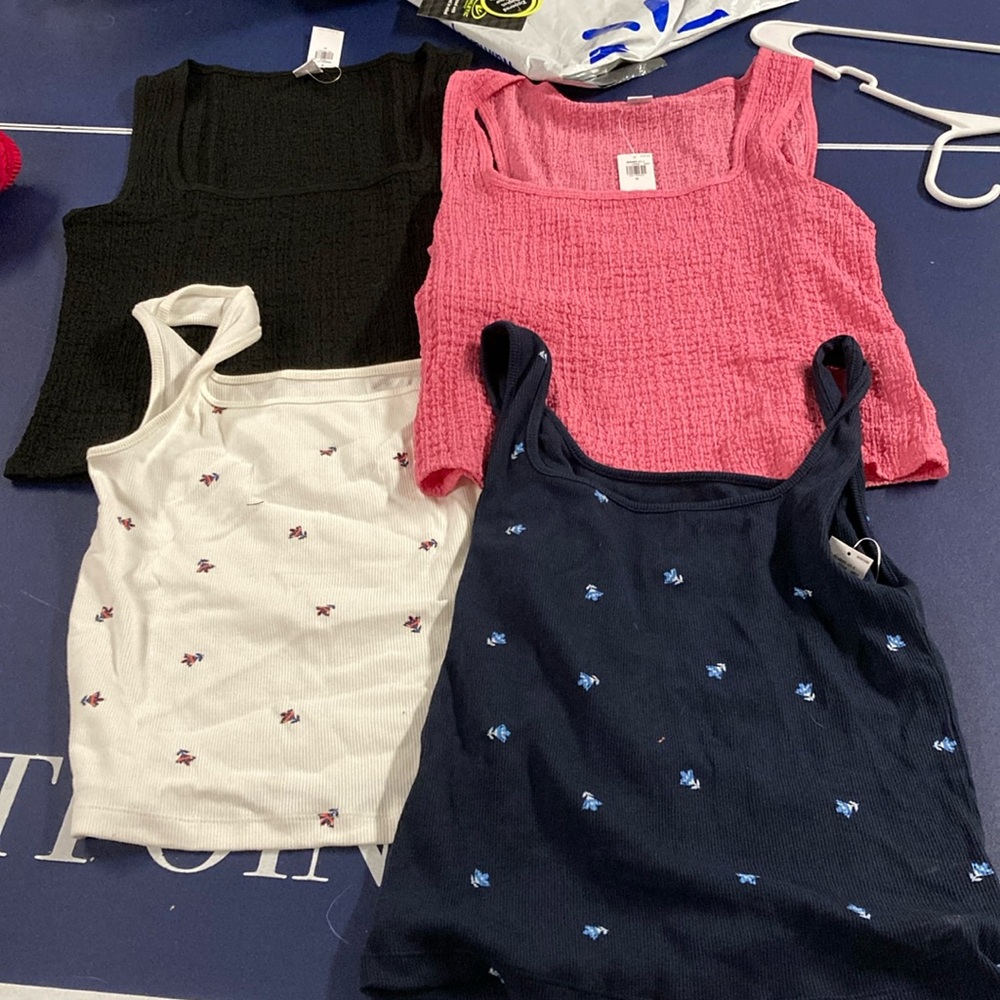 NWT Old Navy Tank Lot